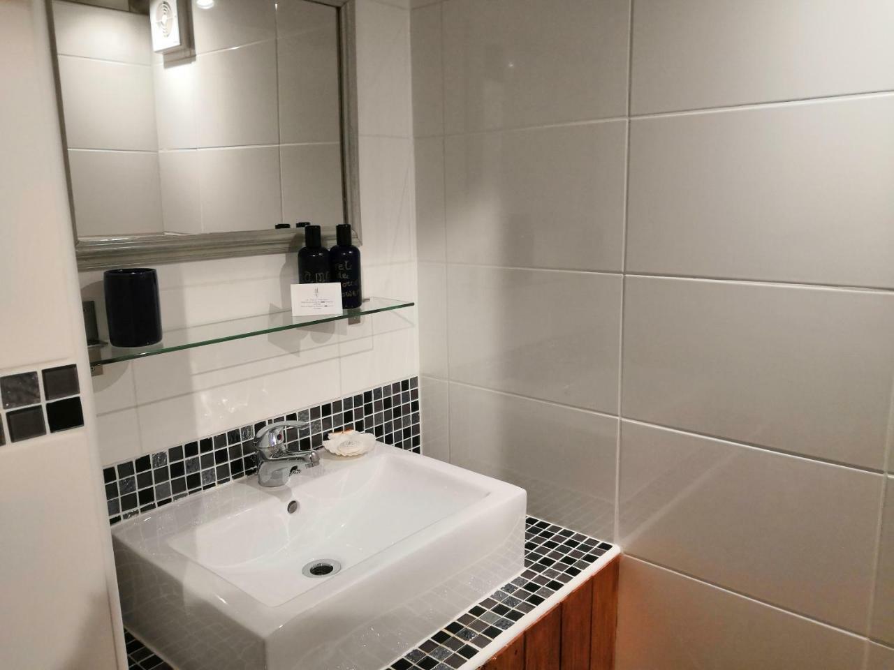 Le Petit Chateau Ginoles Zimmer foto
